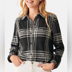 Faherty Legend Sweater Shirt (Women’s Size S) in Charcoal Bone Plaid